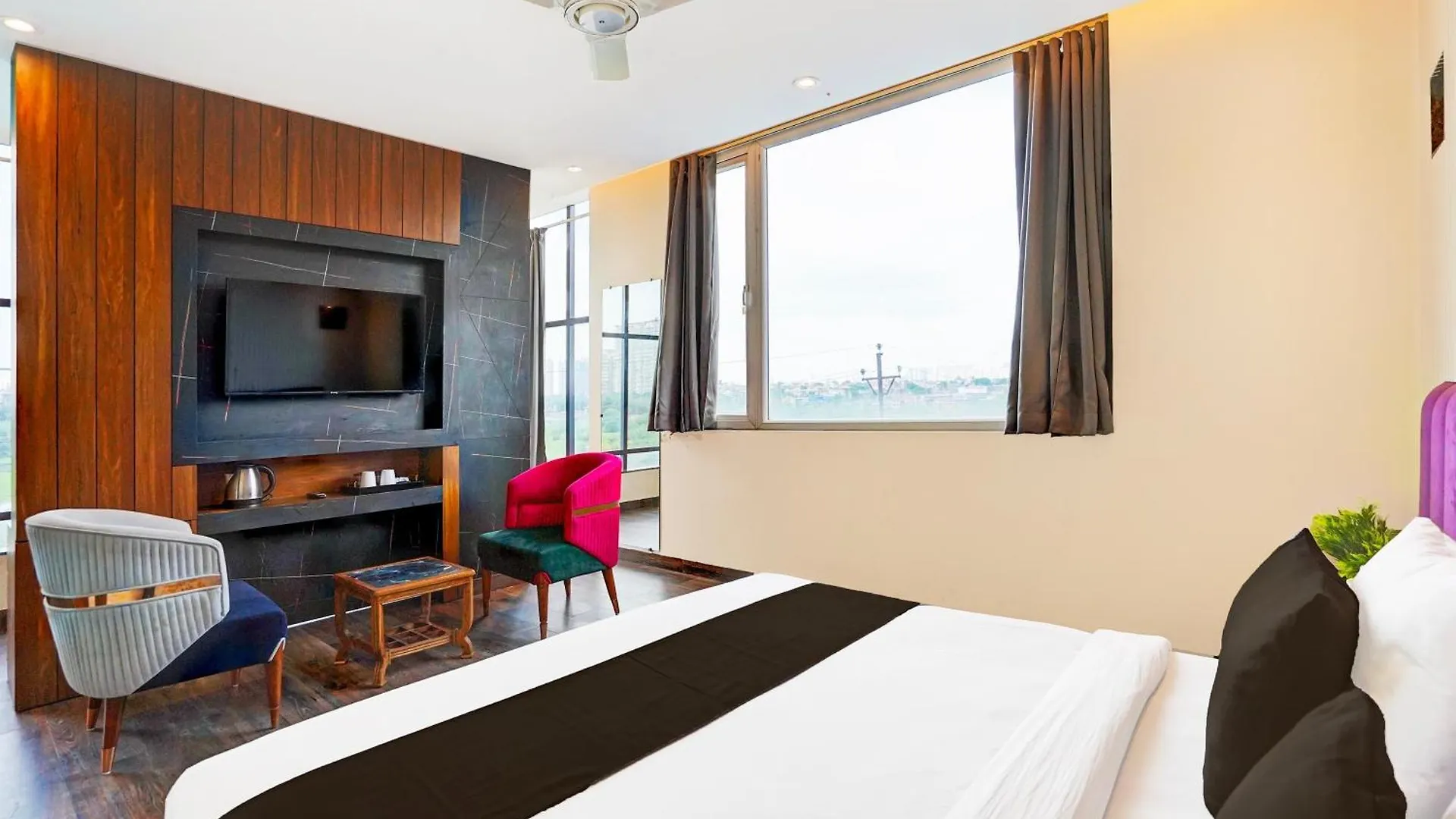****  Hotel Ivy Plaza New Delhi Indien