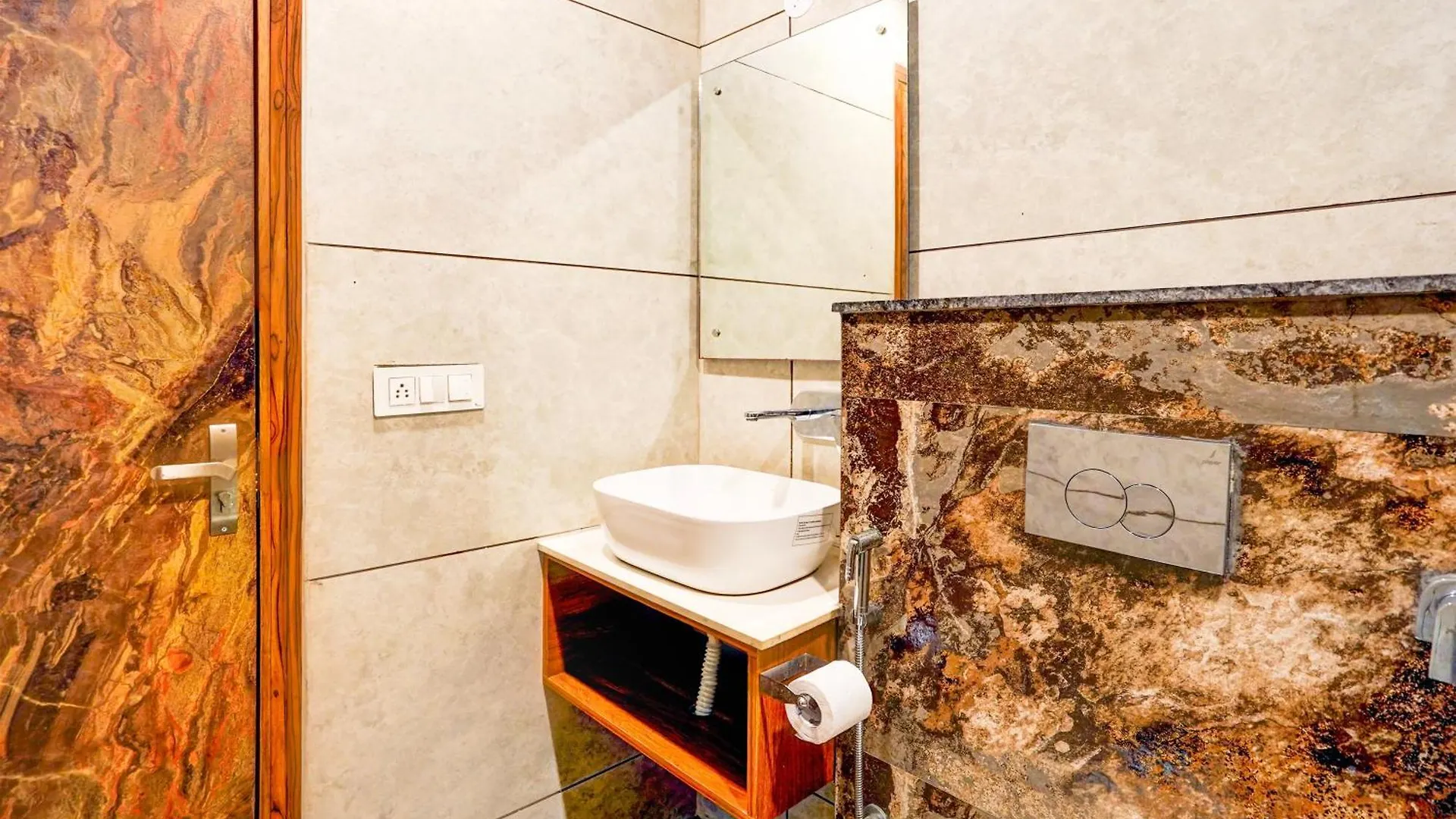 ****  Hotel Ivy Plaza New Delhi Indien