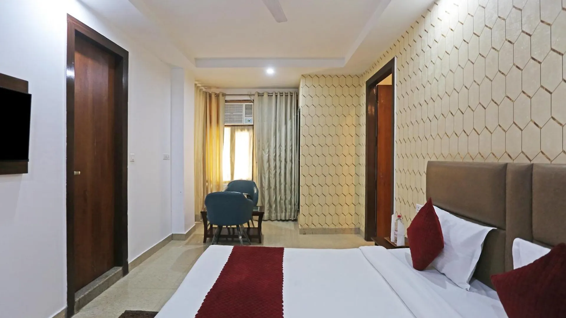 Hotel Ivy Plaza New Delhi