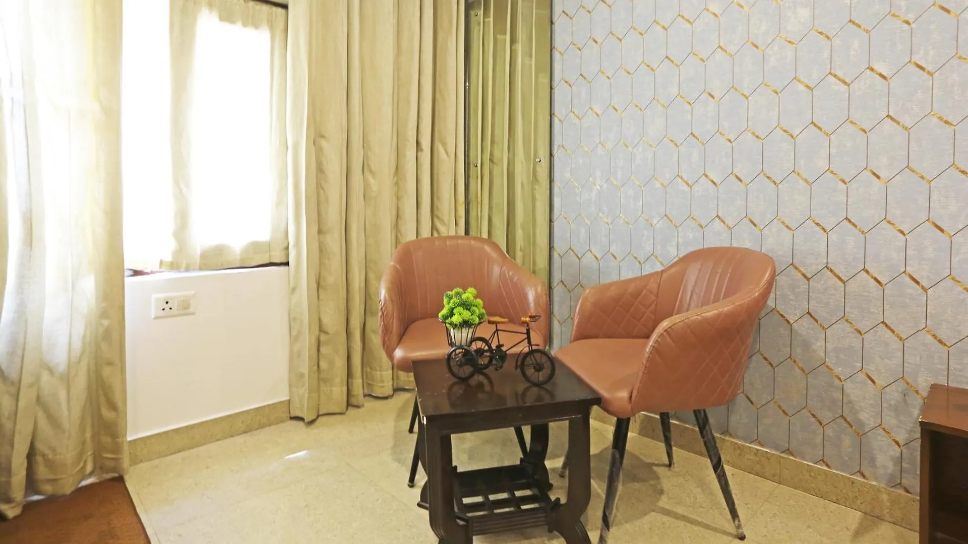Hotel Ivy Plaza New Delhi