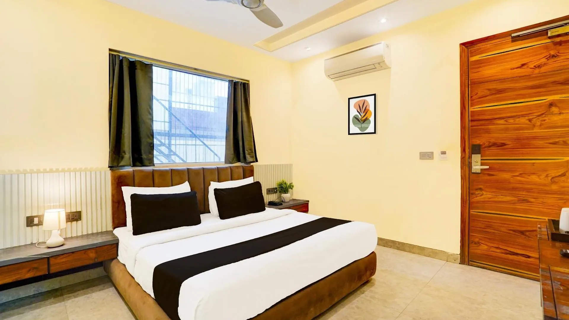 Hotel Ivy Plaza New Delhi