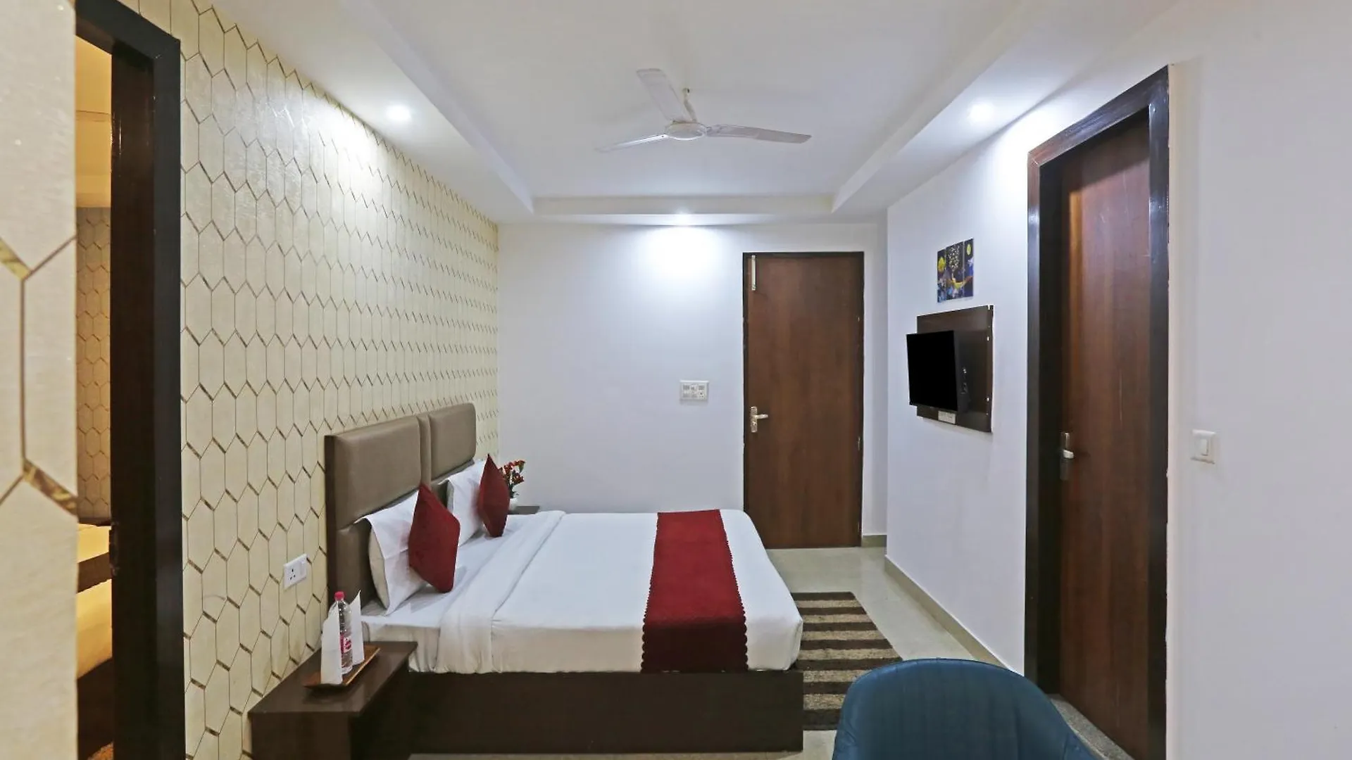 Hotel Ivy Plaza New Delhi